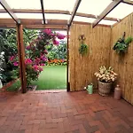Meerendal Cottage-Affordable Luxury-Private Garden With Pool & Hot Tub